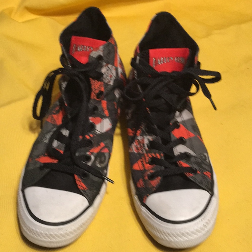 Harley Quinn design, Chuck Taylor Converse